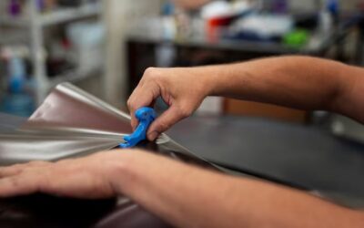 Del diseño al vinilo: cómo hacemos que tu marca se vea (y se recuerde)